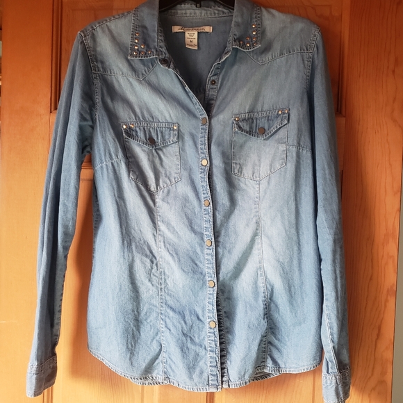 Forever 21 Tops - Forever 21 | Medium | Women's Denim Shirt